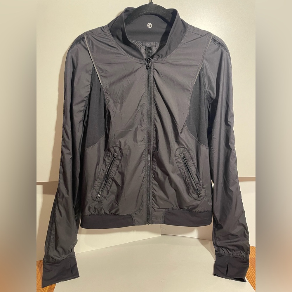 Lululemon Run to Make it True reversible jacket Black SZ 10
